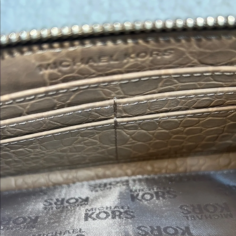 Michael Kors Tan‎ Crocodile-Embossed Wallet Luxurious Design